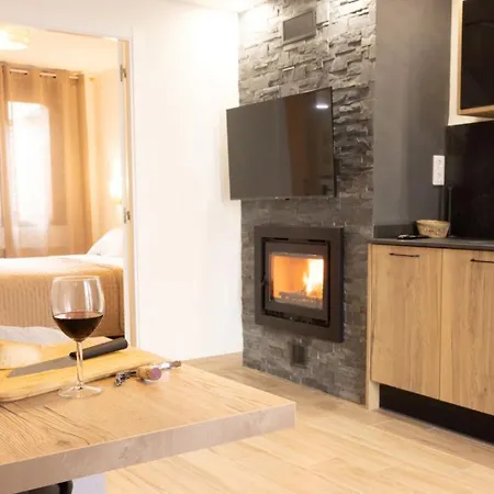 El Sueno Del Buho 5. Un Con Chimenea * Beceite